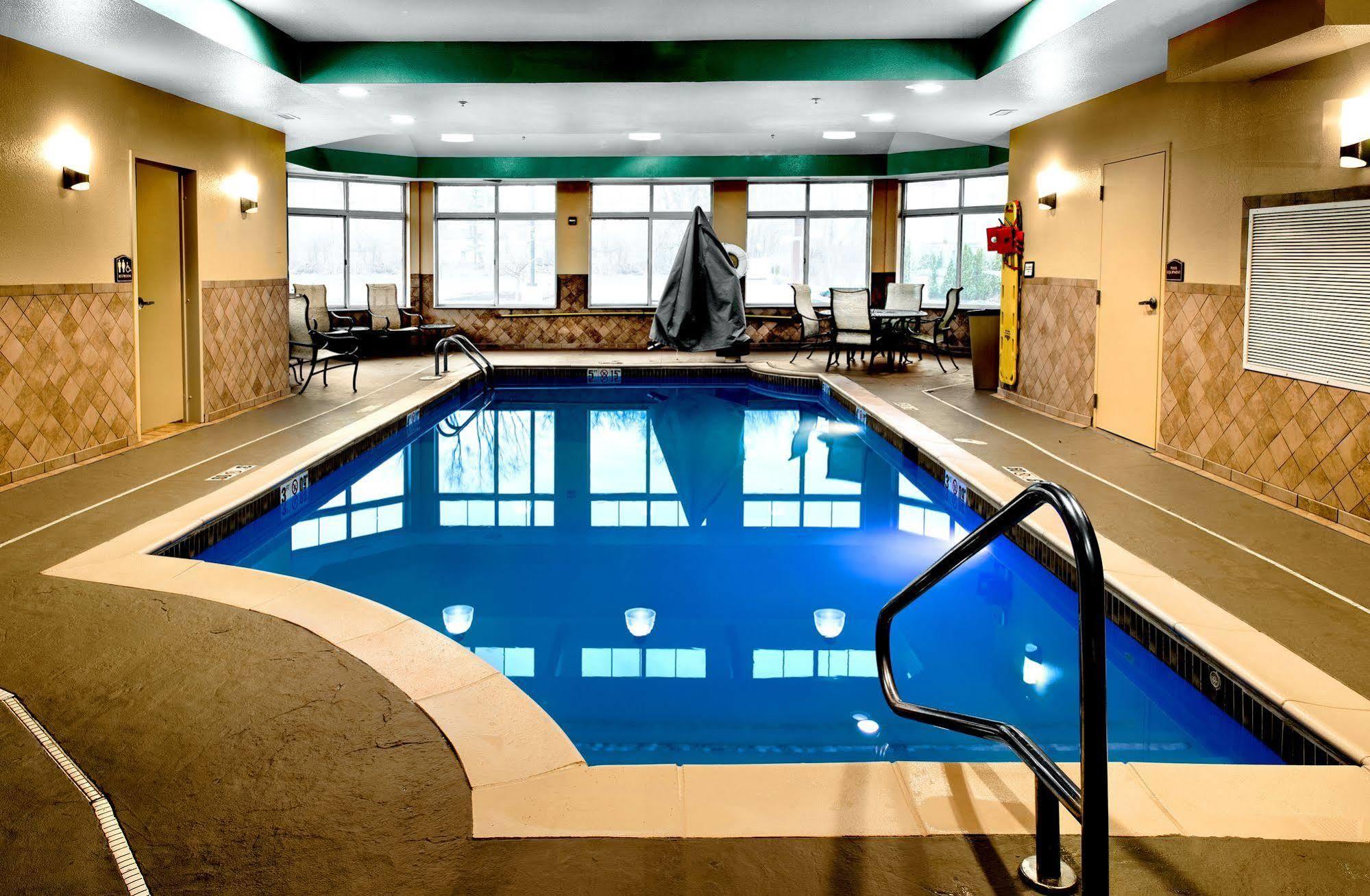 Holiday Inn Express & Suites Schererville By Ihg Kültér fotó
